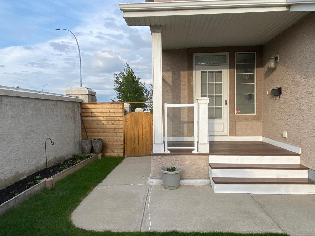 Ming'S Homestay YYC 외부 사진